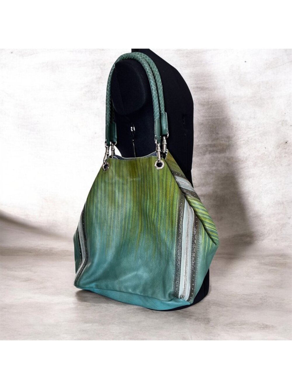 Old Trend Barracuda Leather Handbag / Tote In Green And Teal